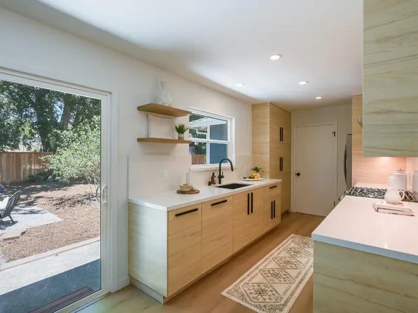153 Fairview Lane, Sonoma, CA 95476