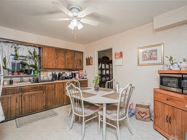 38 Bleeker Place image 22 of 35