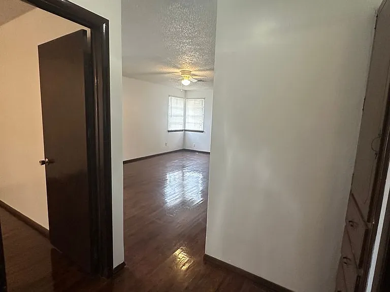 3300 S Post Rd — Photo 40