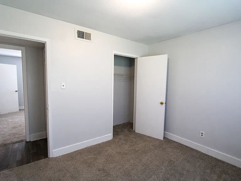 Rainview Apartments — Photo 8