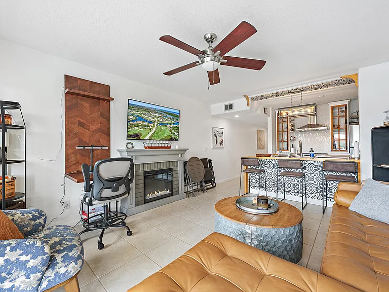 261 Cypress Point Dr — Photo 6
