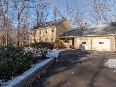 1352 Wolf Hill Rd, Cheshire, CT, 06410