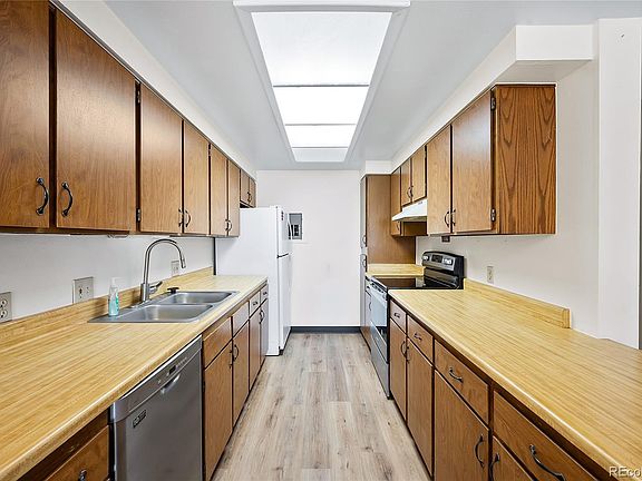 5th image of 2929 W Floyd Avenue #220