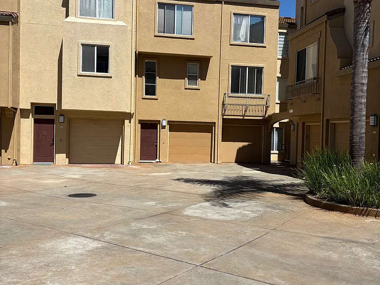 1690 Civic Center Dr — Photo 1