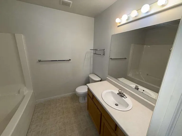 201 Sunstone Cir — Photo 15