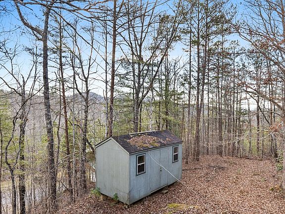3rd image of 1140 Knollwood Rd
