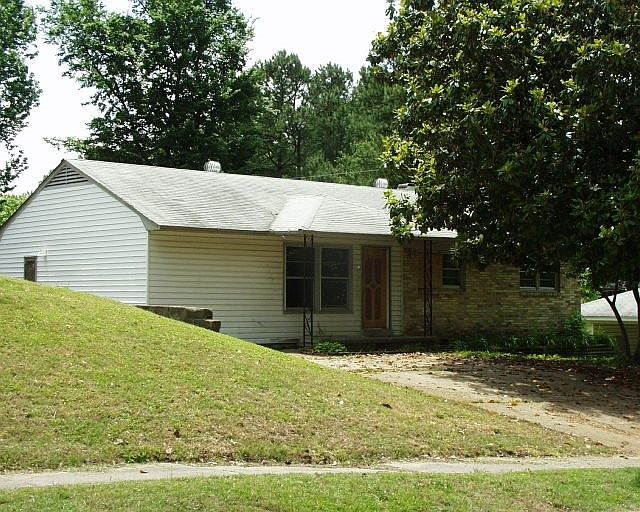 1st image of 1985 Gayle Dr