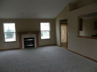 1928 W Tuttle Park Rd, Madison, OH 44057