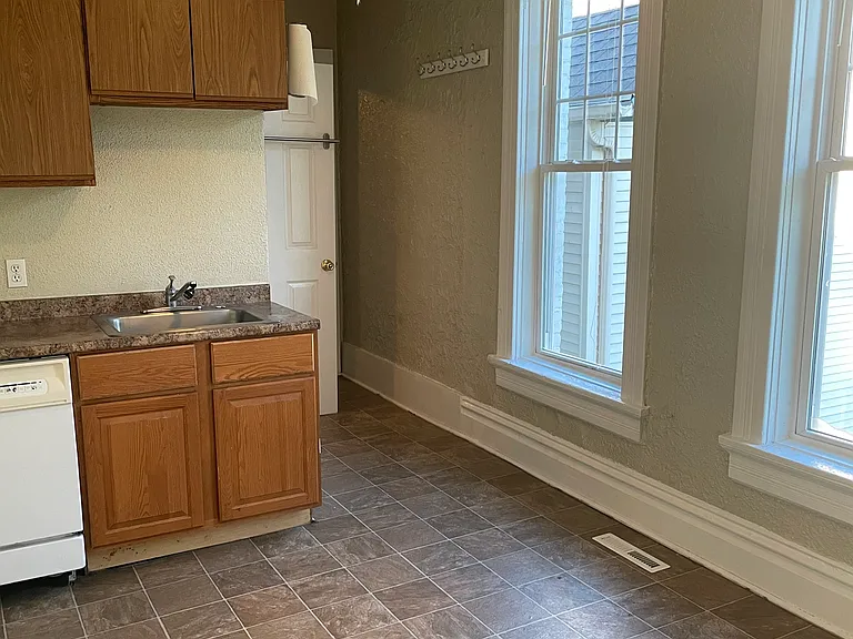 1515 N Cass St #5 — Photo 13