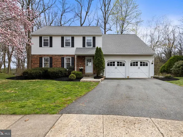 8 Harrow Cir, Wayne, PA 19087