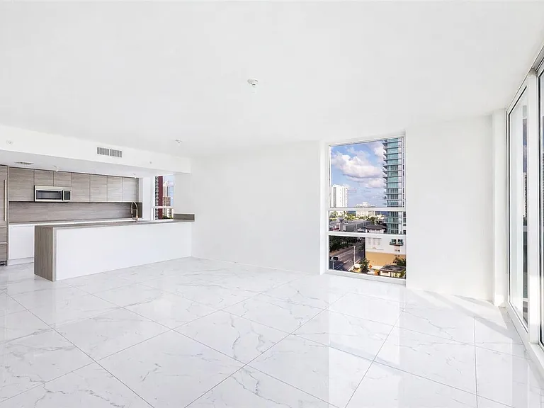 400 Sunny Isles Blvd #1022 — Photo 18