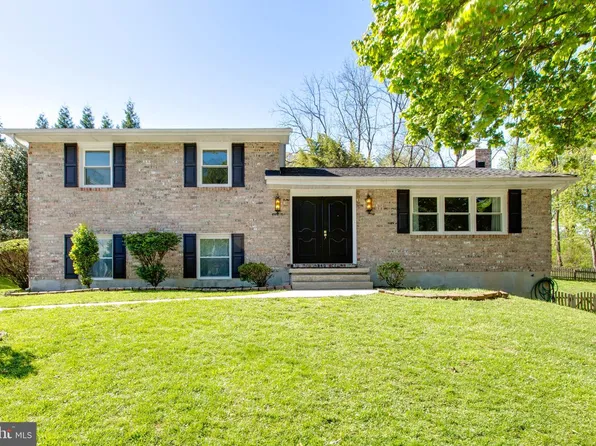909 Farmstead Rd, Cockeysville, MD 21030