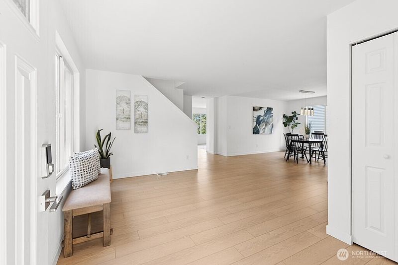 3rd image of 4206 S 137th Street