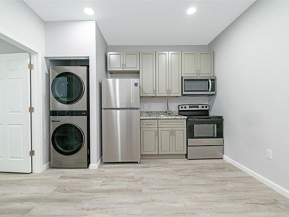 2nd image of 807 Avenue K #G