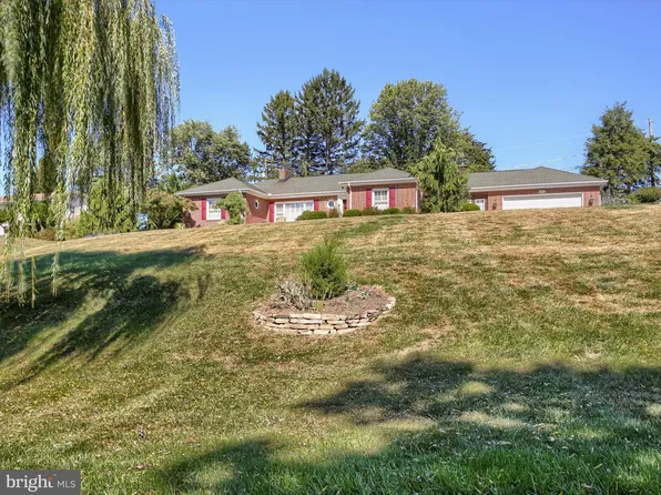 4102 Crestview Rd, Harrisburg, PA 17112
