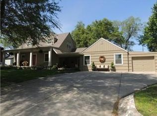 4428 S Cottage Ave, Independence, MO 64055