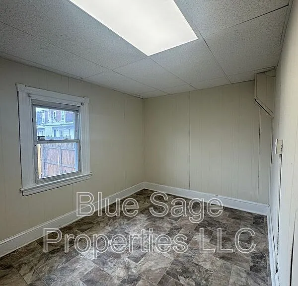 758 Saville Ave — Photo 10
