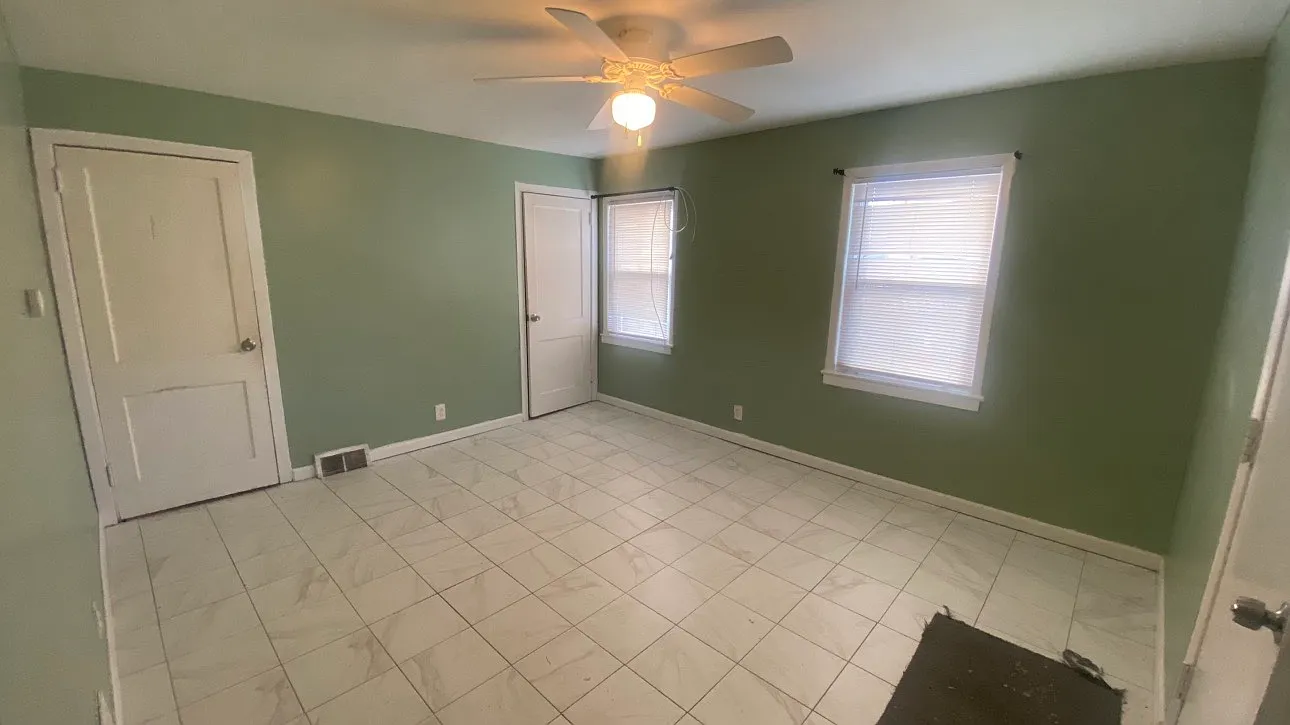 3 bed, 1463 sqft, $2,200 — Photo 3
