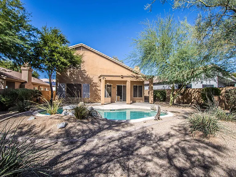 4627 E Dale Ln — Photo 31