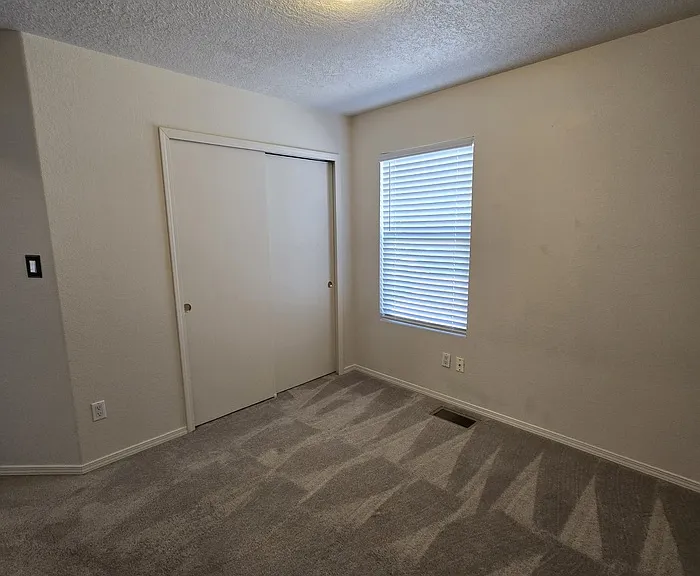 740 Mesa Del Rio St NW — Photo 16