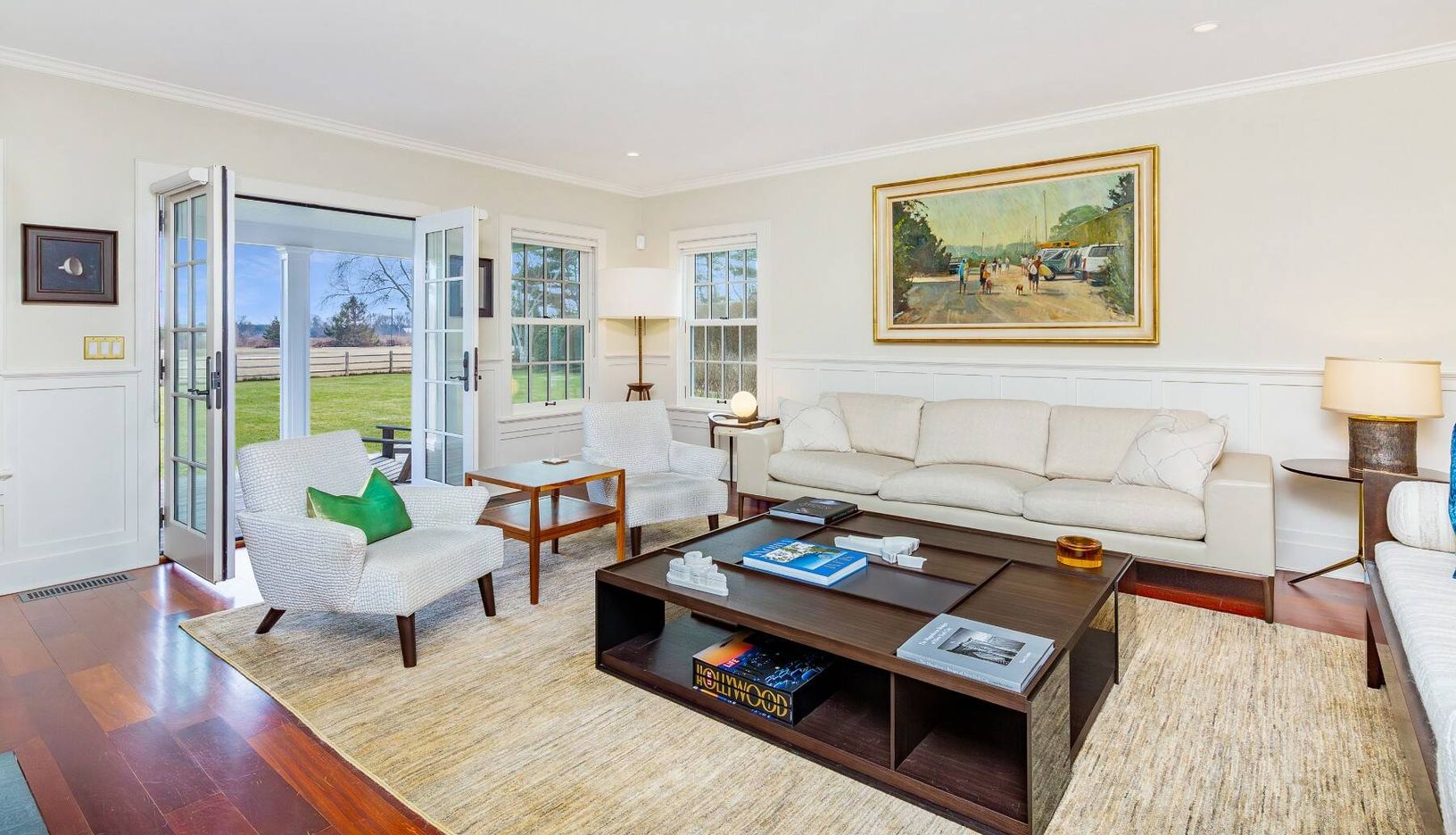 Sun-Filled and Comfortable Living