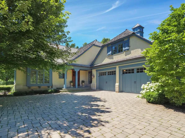 1805 Amberley Ct, Lake Forest, IL 60045