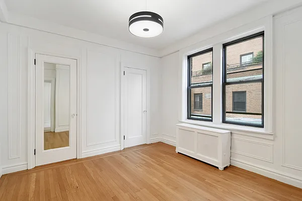 Rented by Peter R. Hungerford, LREB | media 8