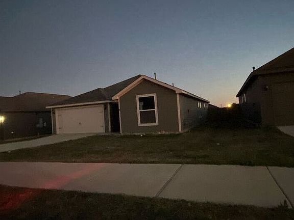 3rd image of 13624 Roosevelt Arch Dr