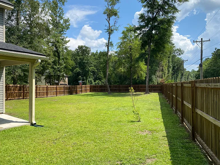 162 Carriage Way — Photo 35