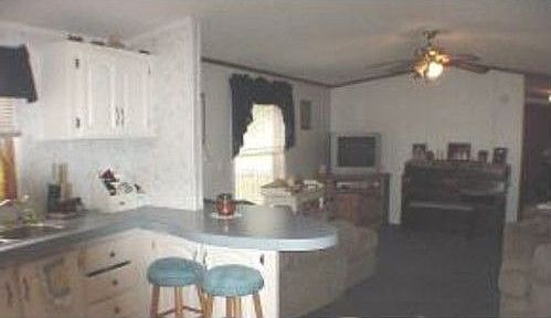 4th image of 16 Parkwood Dr