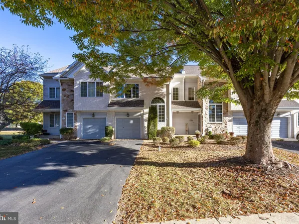 37 Buttonwood Dr, Exton, PA 19341