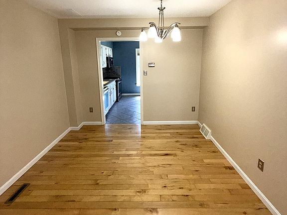 4th image of 704 Allenview Dr