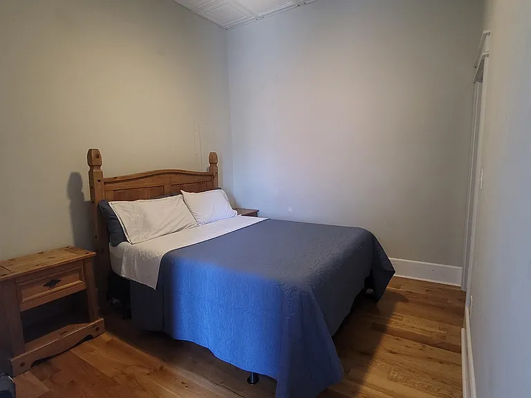 109 E Madison St — Photo 6