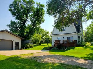 124 3rd St, Milnor, ND 58060