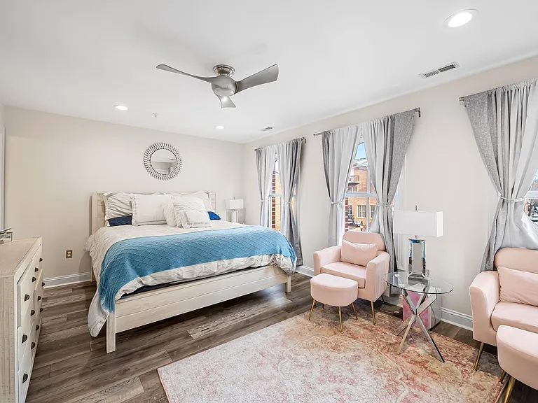 2323 Boston St #4 — Photo 13
