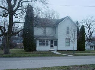 301 S Logan St, Winamac, IN