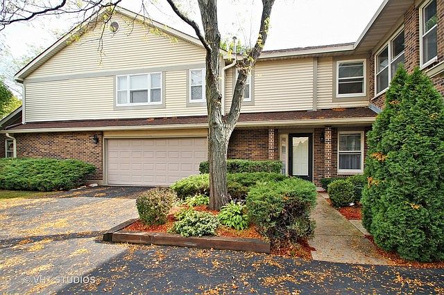 1st image of 415 W Ivy Ln #4B