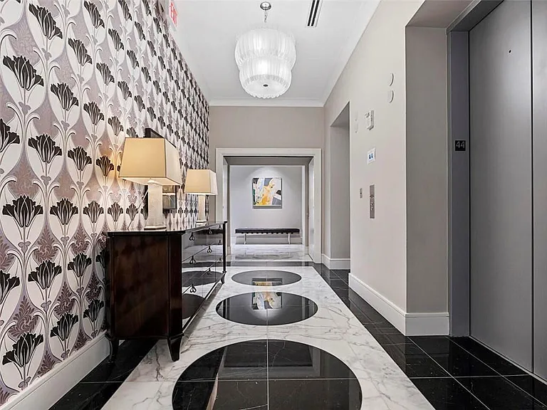 3376 Peachtree Rd #44B — Photo 50