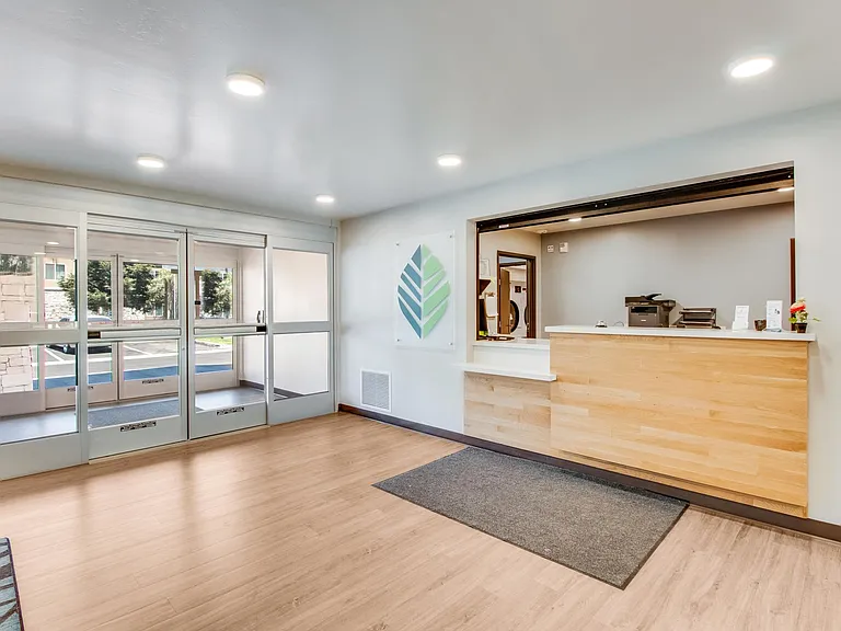 Woodspring Suites — Photo 9