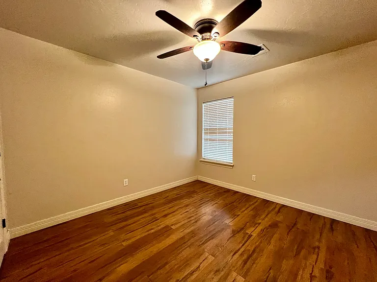 1604 Dorothy Dr — Photo 16