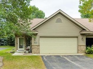 8330 Rhoy St, Victoria, MN 55386