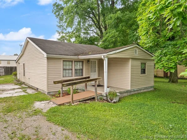 2007 Woodland Court, Jeffersonville, IN 47130