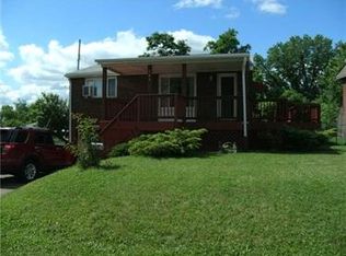 346 Meadowlark Ln, West Mifflin, PA 15122
