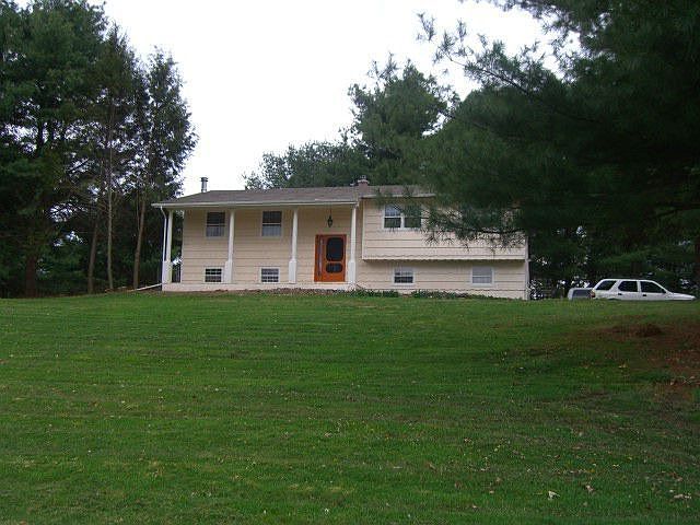 1st image of 13 Knoll Ct