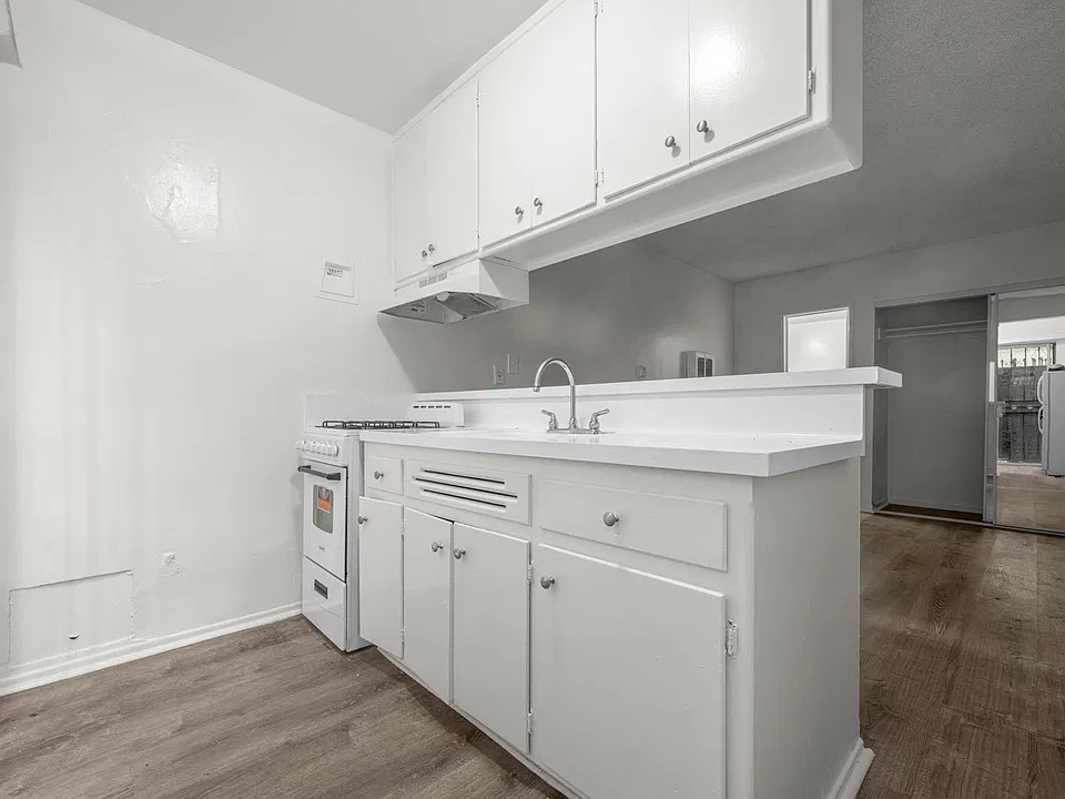5326 La Mirada Ave