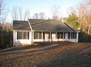 103 Edgewater Ct, Goodview, VA 24095