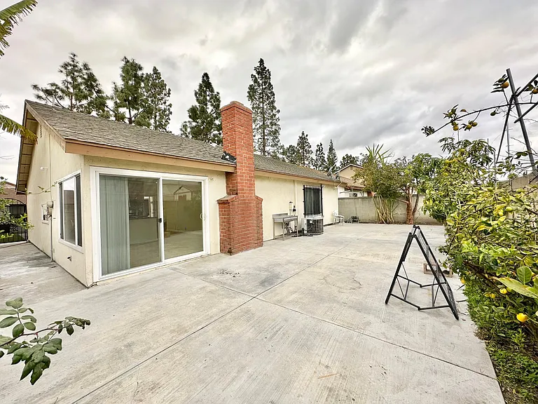 13103 Beach St — Photo 17