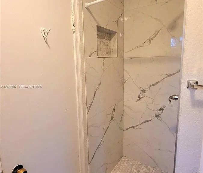 720 NE 5th St #1 — Photo 16