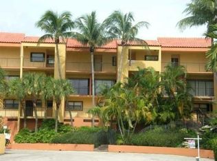4000 NE 168th St APT 101, North Miami Beach, FL 33160