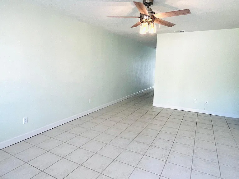 2563 Gary Cir — Photo 7